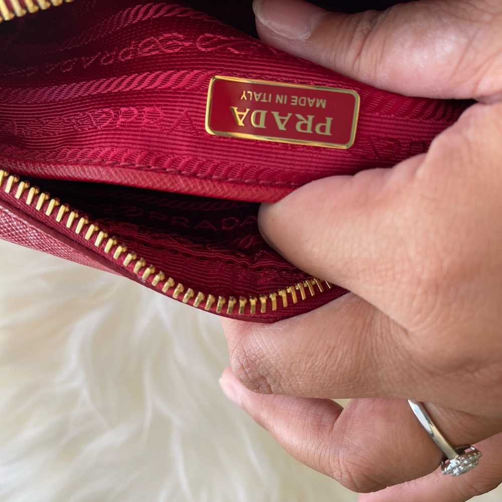 PRADA Safiano Crossbody - Picture 7 of 16